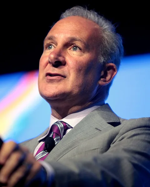 Peter Schiff: Peter Schiff speaking at an event in Las Vegas, Nevada (2016)